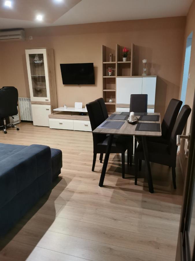 Apartman Lovro 里耶卡 外观 照片