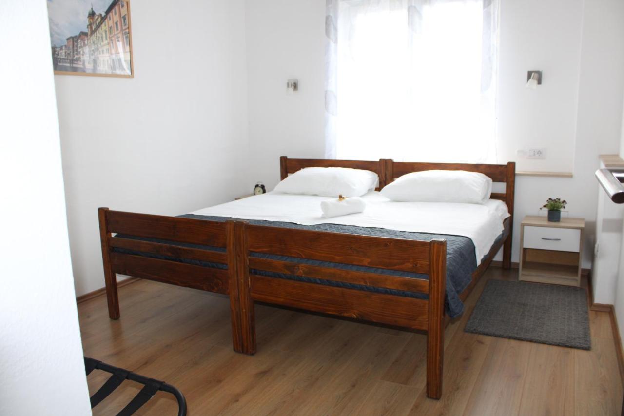 Apartman Lovro 里耶卡 外观 照片