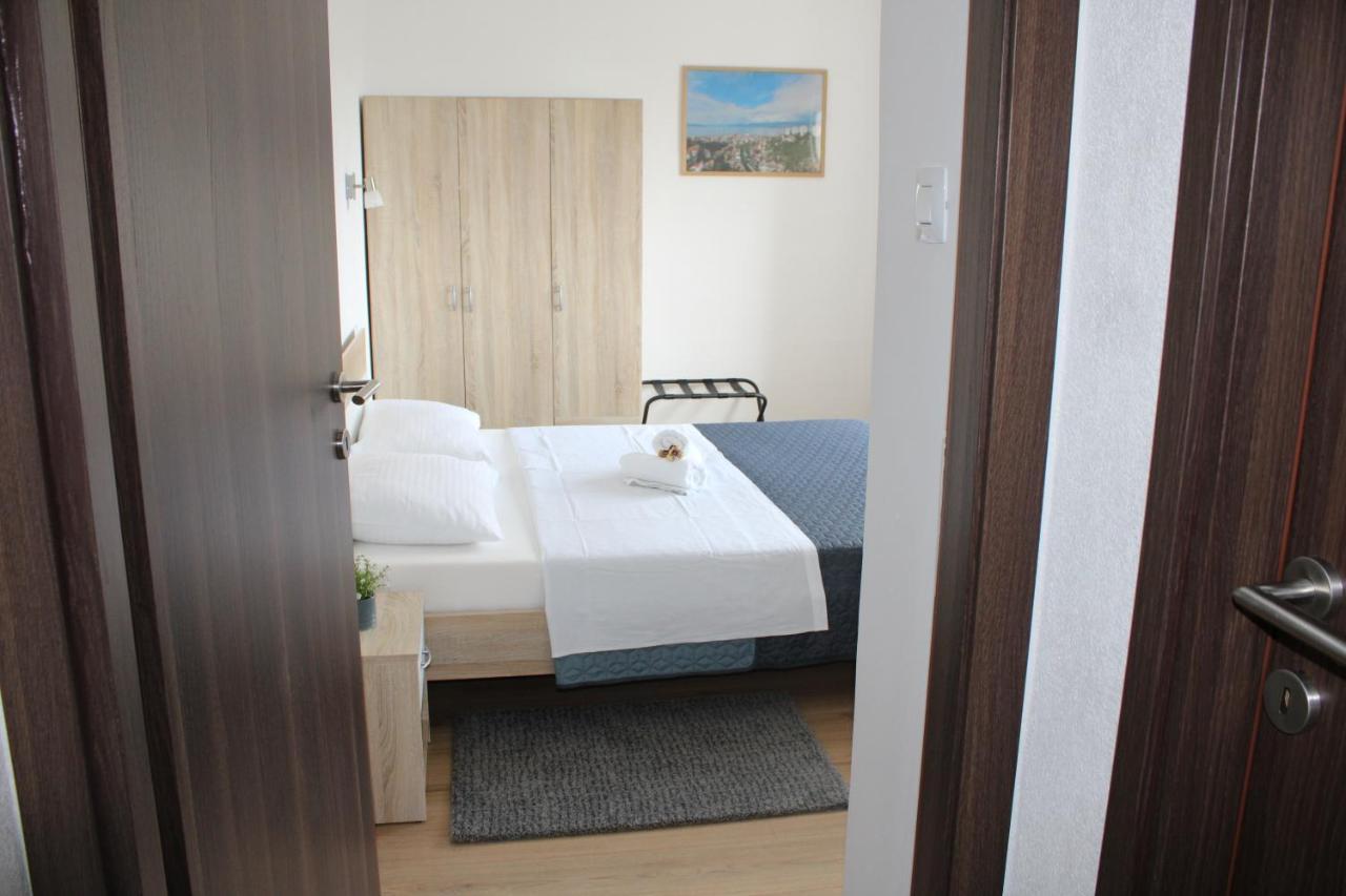 Apartman Lovro 里耶卡 外观 照片