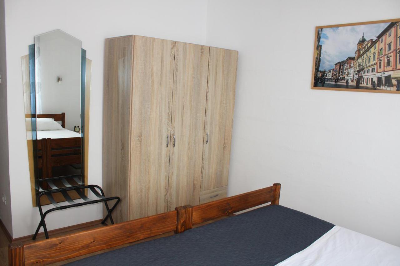 Apartman Lovro 里耶卡 外观 照片